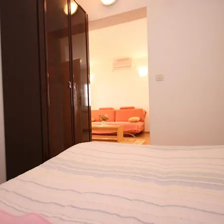 Lägenhet With A Parking Space - 6640