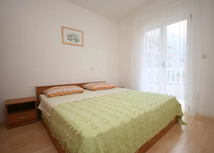 Appartement With A Parking Space - 6640 *