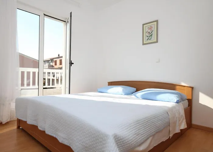 Appartement With A Parking Space - 6640 *