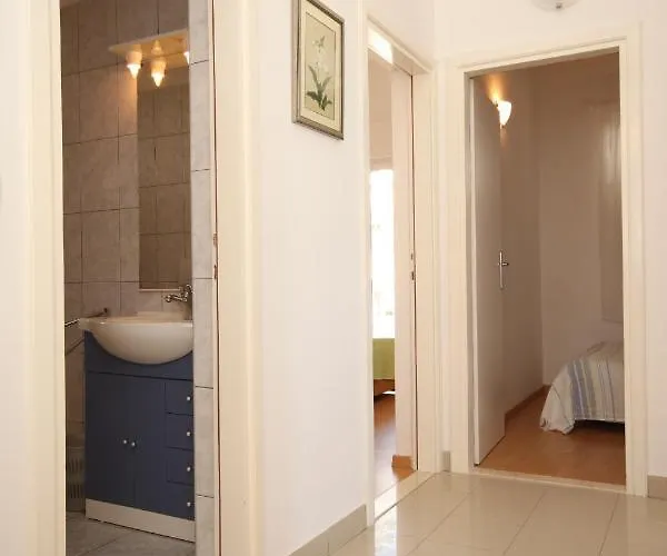 With A Parking Space - 6640 Appartement Makarska