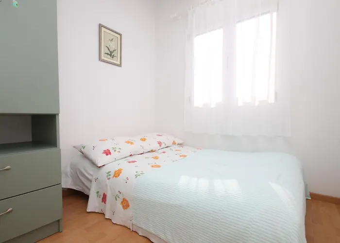 With A Parking Space - 6640 Makarska